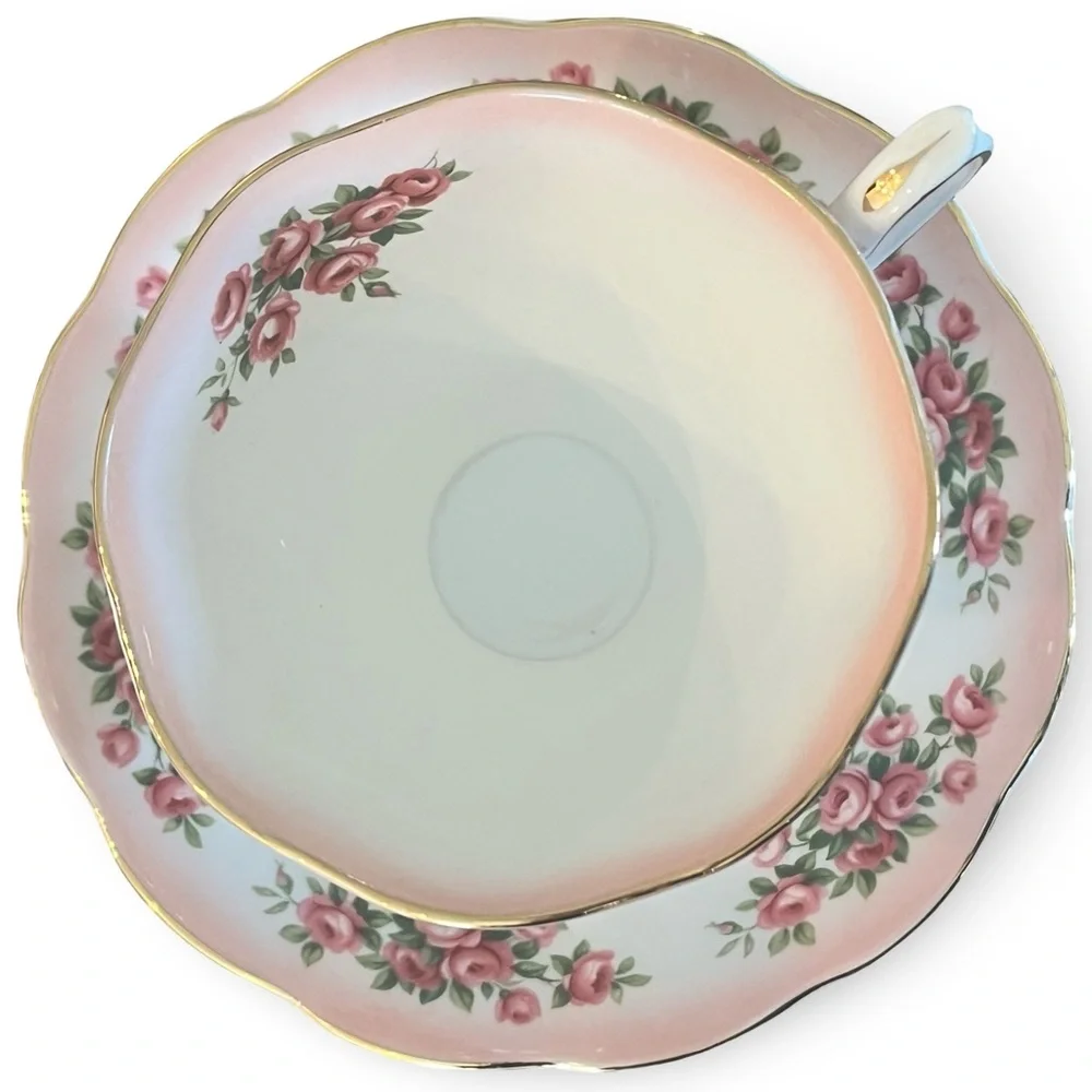 Dainty Dina “Mary” by Royal Albert Bone China Made in England Tea Cup and Saucer - Picture 2 of 5